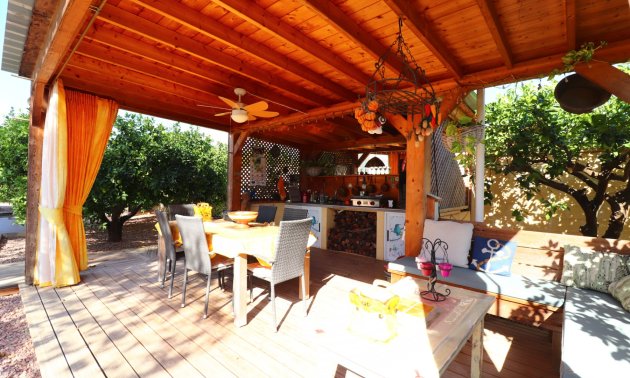 Resale - Country House -
Orihuela - La Campaneta