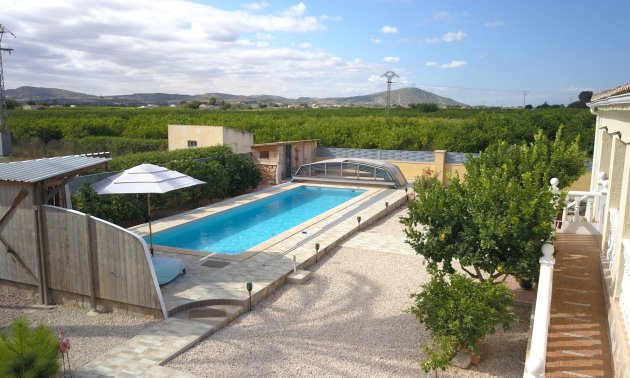 Resale - Country House -
Orihuela - La Campaneta