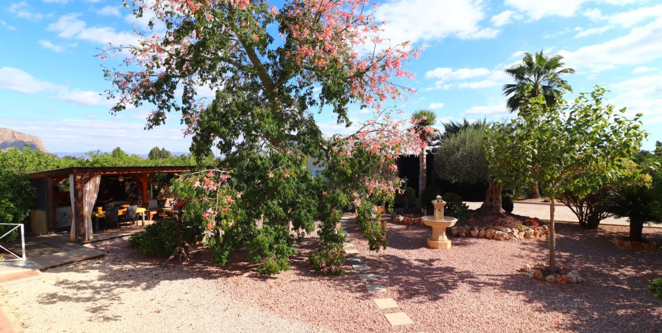 Resale - Country House -
Orihuela - La Campaneta