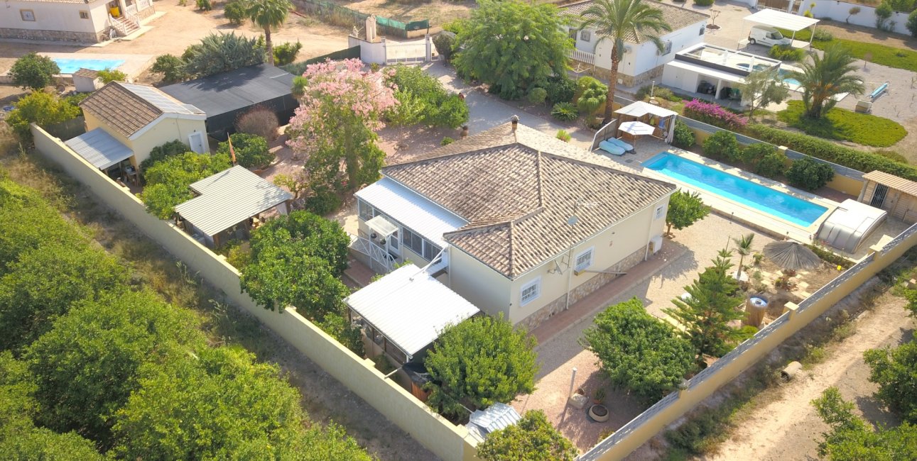 Resale - Country House -
Orihuela - La Campaneta