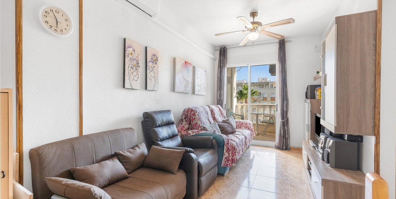 Resale - Apartment / flat -
Torrevieja - Playa del Cura