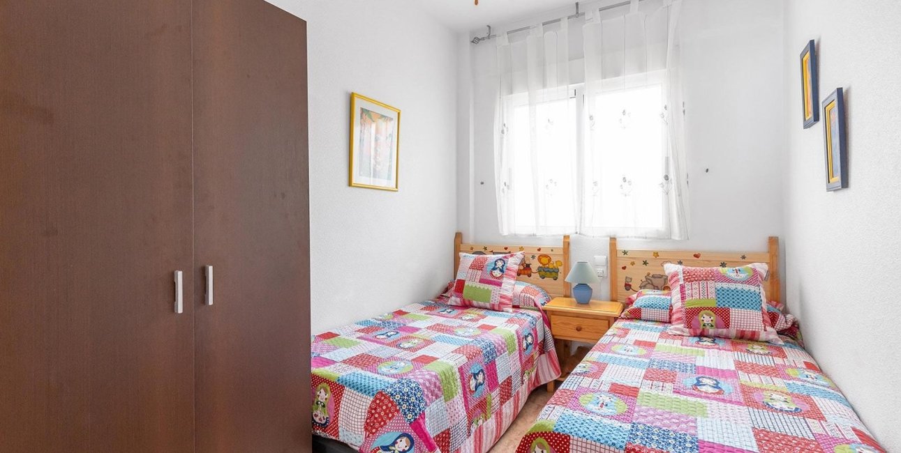 Resale - Apartment / flat -
Torrevieja - Playa del Cura