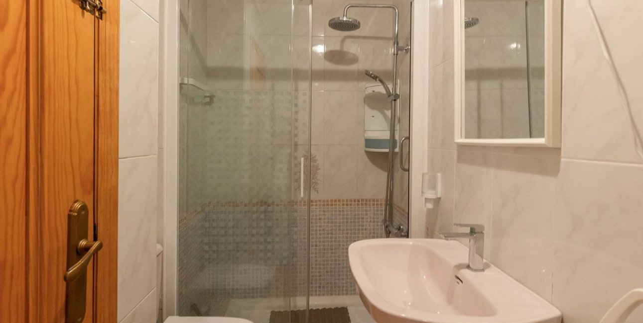 Resale - Apartment / flat -
Torrevieja - Playa del Cura