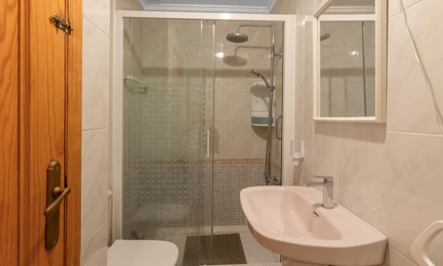 Resale - Apartment / flat -
Torrevieja - Playa del Cura