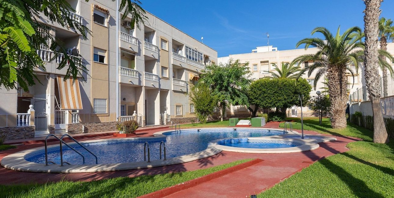 Resale - Apartment / flat -
Torrevieja - Playa del Cura