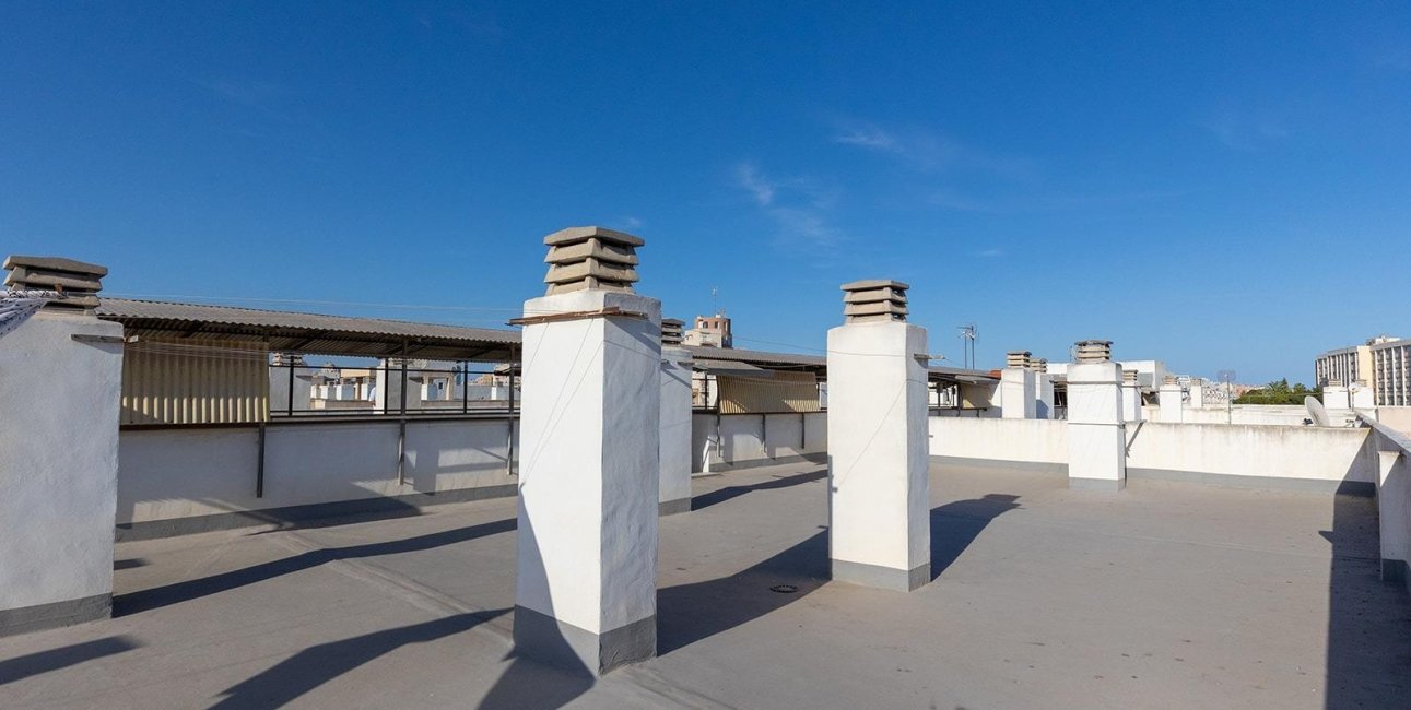 Resale - Apartment / flat -
Torrevieja - Playa del Cura