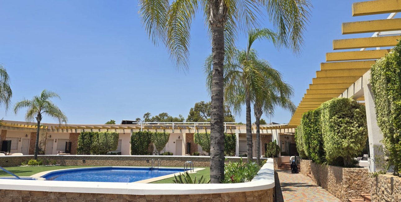 Rynek wtórny - Bungalowy -
Orihuela Costa - Mil Palmeras