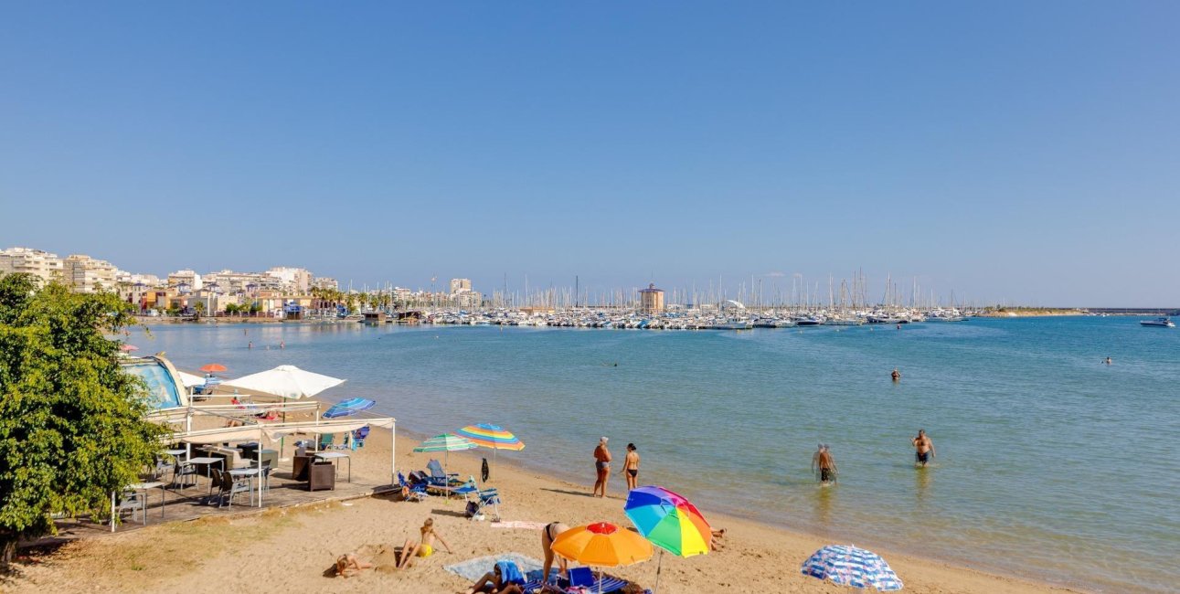 Rynek wtórny - Mieszkanie w bloku -
Torrevieja - Acequion