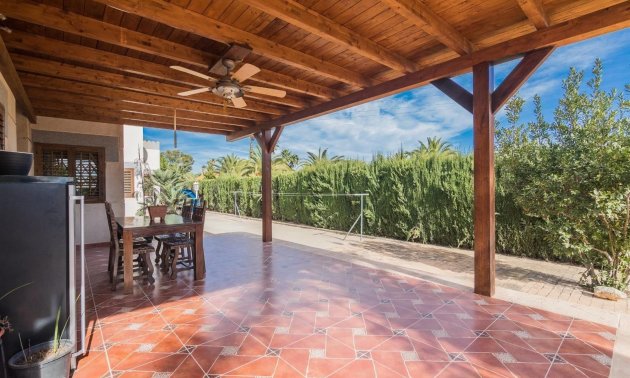 Resale - Villa -
Alicante - Corte Ingles