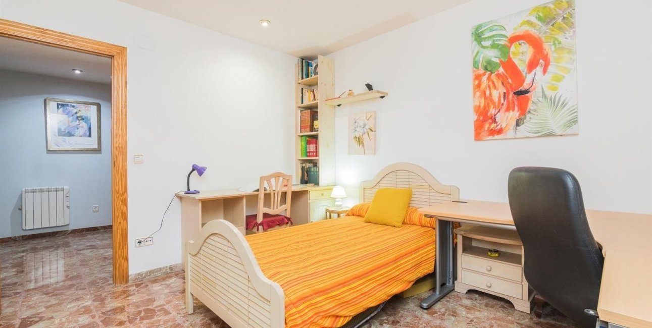 Resale - Villa -
Alicante - Corte Ingles