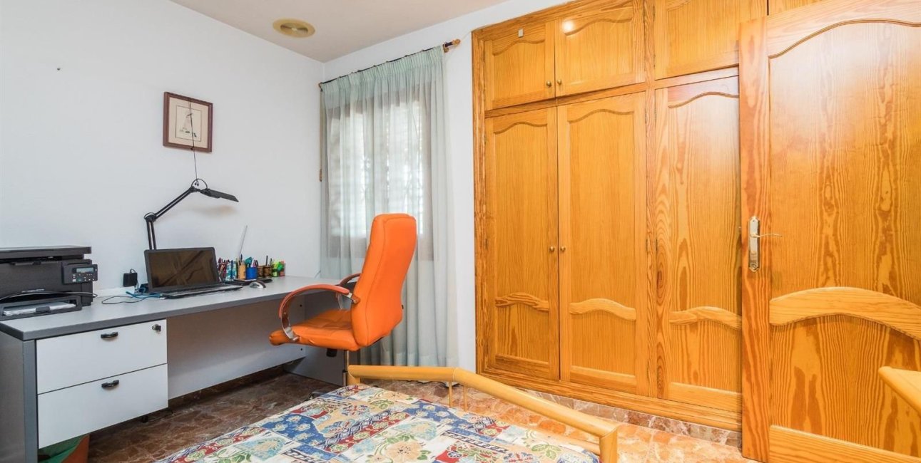 Resale - Villa -
Alicante - Corte Ingles