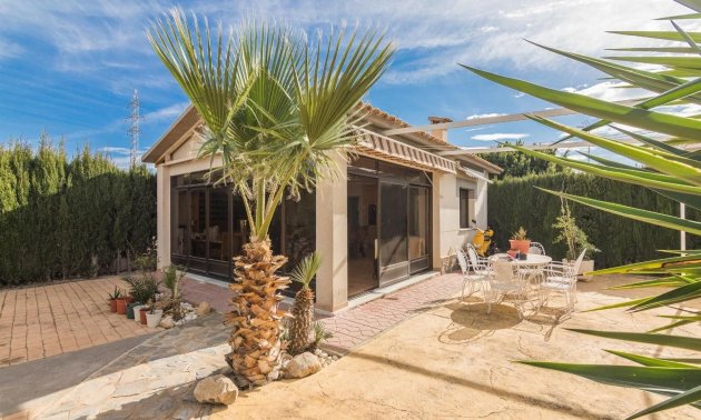 Resale - Villa -
Alicante - Corte Ingles