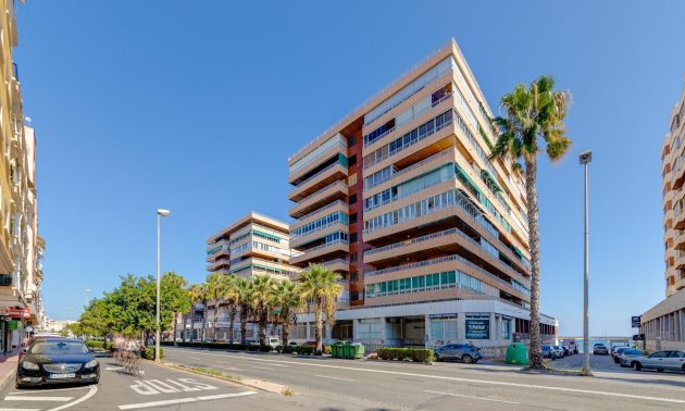 Rynek wtórny - Mieszkanie w bloku -
Torrevieja - Acequion