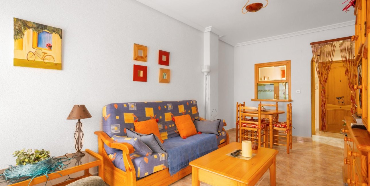 Resale - Apartment / flat -
Torrevieja - Centro