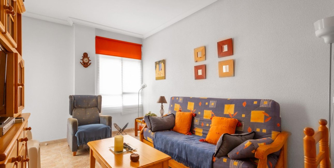 Resale - Apartment / flat -
Torrevieja - Centro