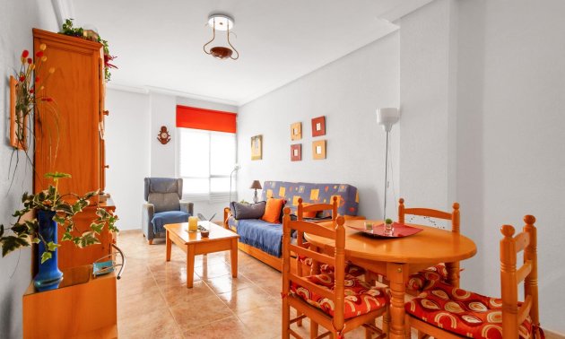 Resale - Apartment / flat -
Torrevieja - Centro