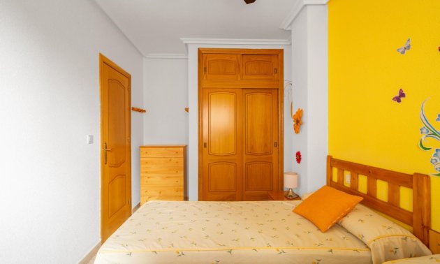 Resale - Apartment / flat -
Torrevieja - Centro