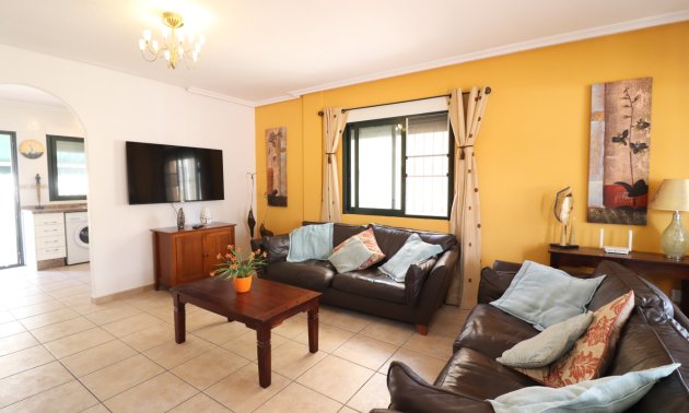 Resale - Villa -
Algorfa - Lo Crispin