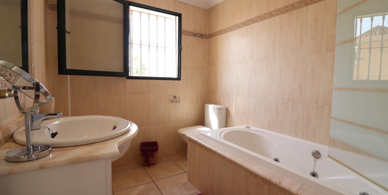 Resale - Villa -
Algorfa - Lo Crispin