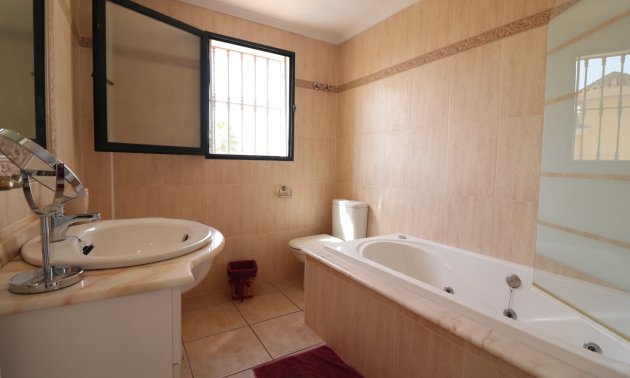 Resale - Villa -
Algorfa - Lo Crispin