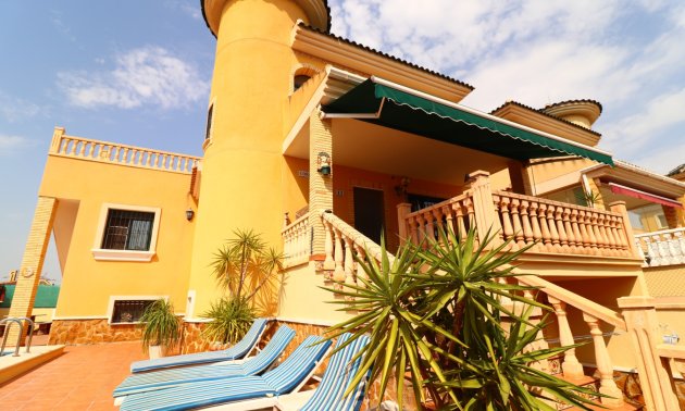 Resale - Villa -
Algorfa - Lo Crispin