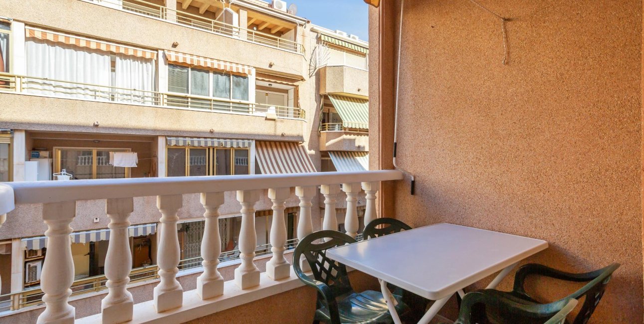 Resale - Apartment / flat -
Torrevieja - Playa del Cura