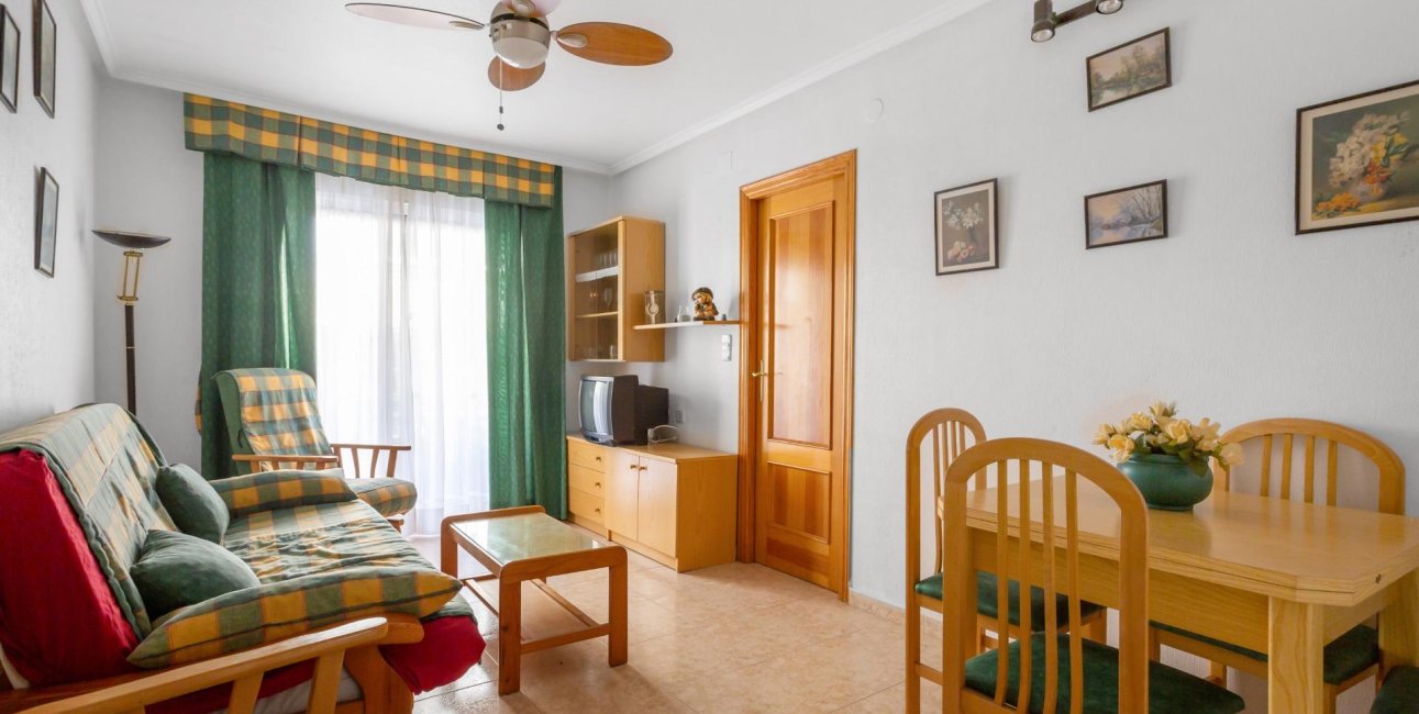 Resale - Apartment / flat -
Torrevieja - Playa del Cura