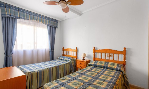 Resale - Apartment / flat -
Torrevieja - Playa del Cura