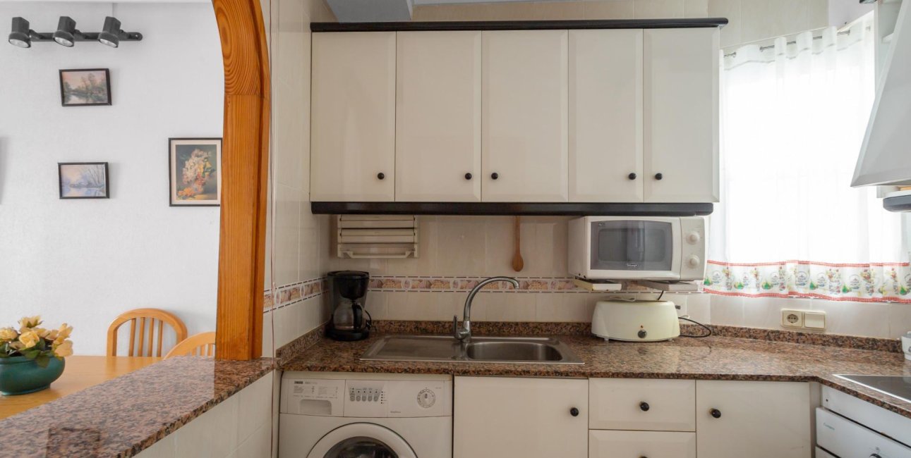 Resale - Apartment / flat -
Torrevieja - Playa del Cura