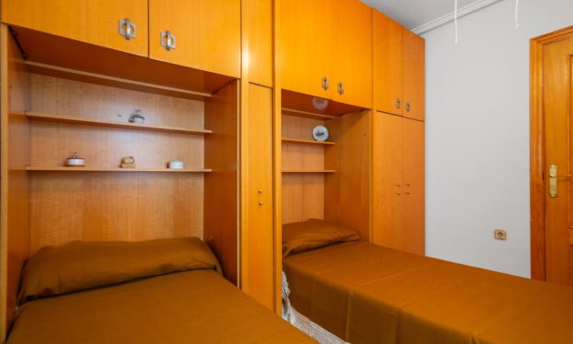 Resale - Apartment / flat -
Torrevieja - Playa del Cura