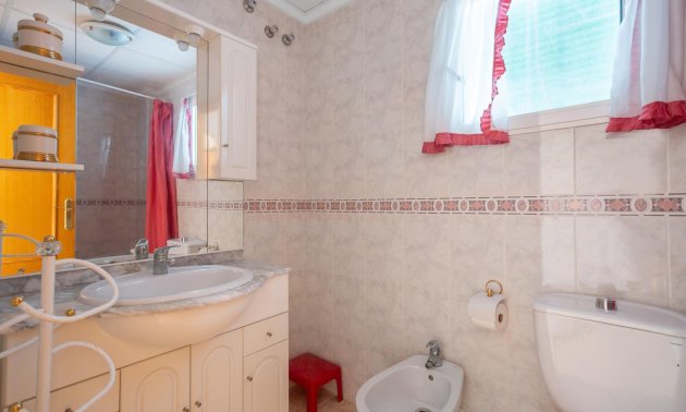 Resale - Apartment / flat -
Torrevieja - Playa del Cura