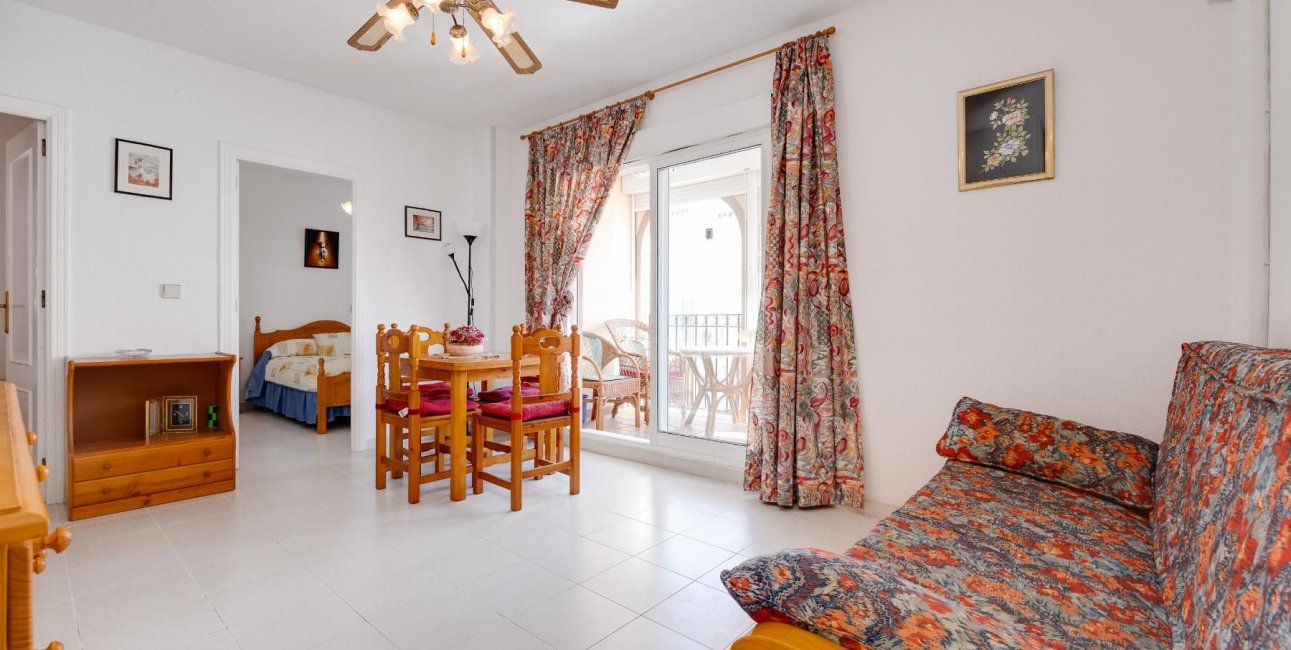 Resale - Bungalow -
Torrevieja - La Veleta