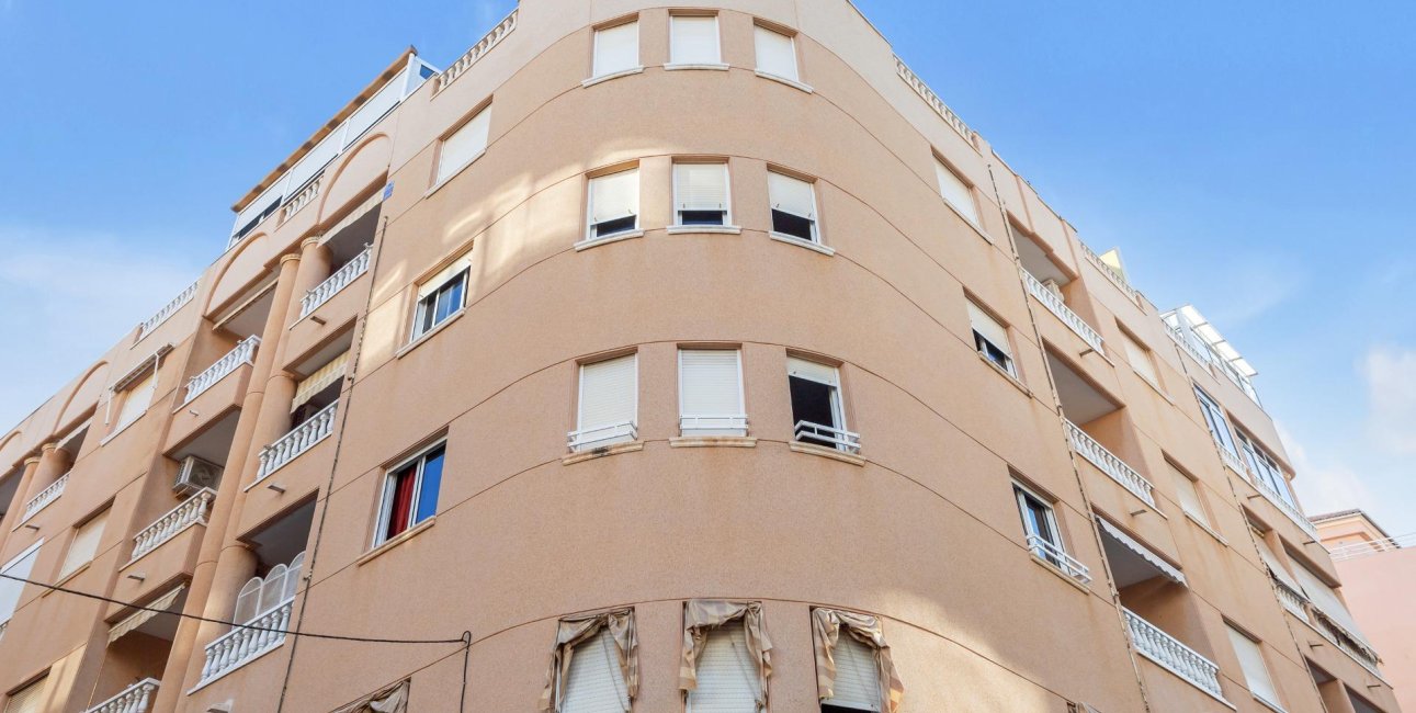 Resale - Apartment / flat -
Torrevieja - Playa del Cura