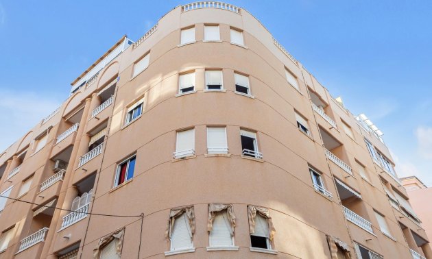 Resale - Apartment / flat -
Torrevieja - Playa del Cura