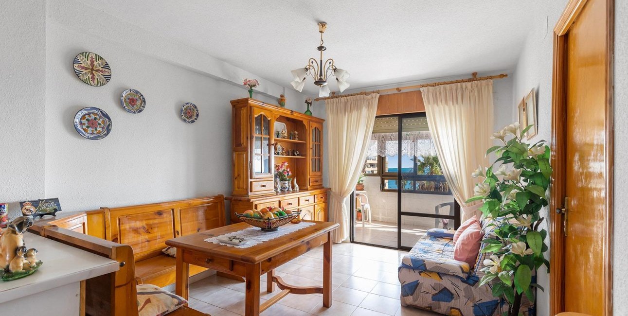 Resale - Apartment / flat -
Torrevieja - La Mata