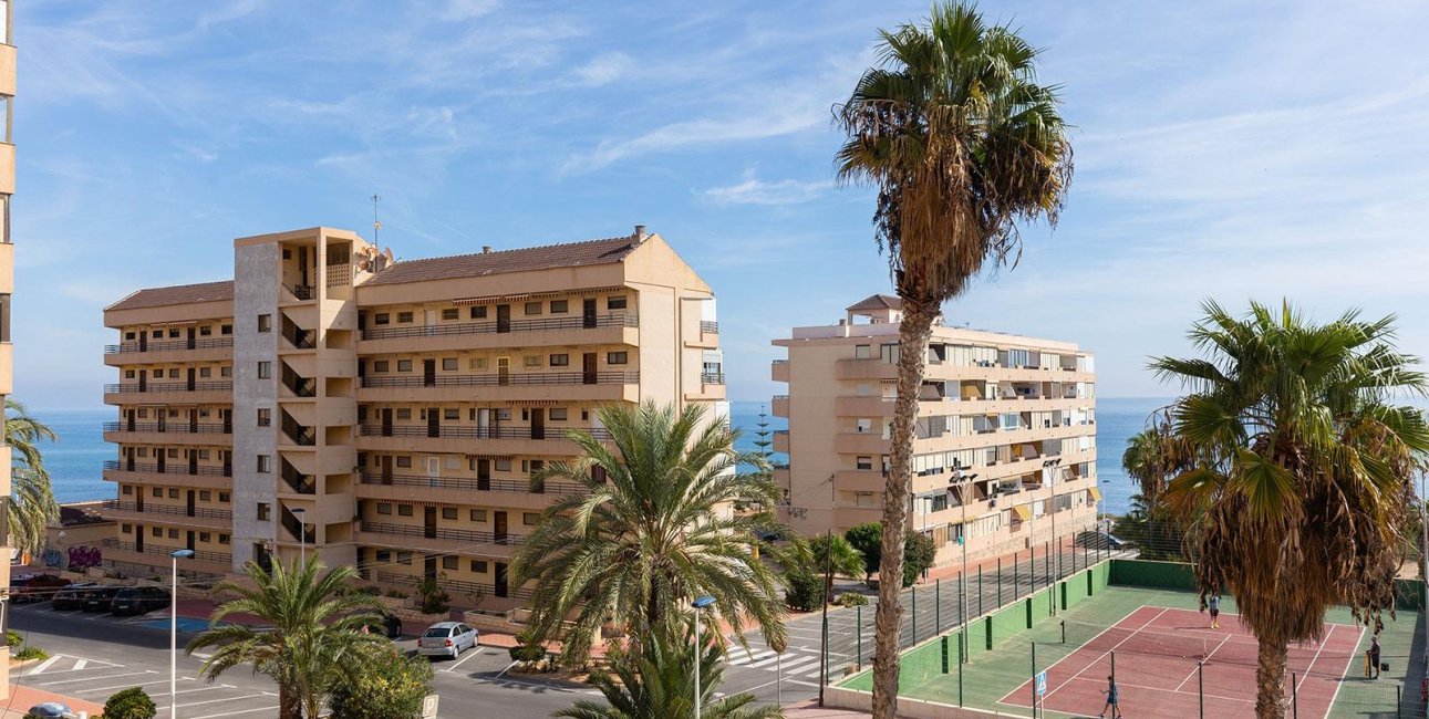Resale - Apartment / flat -
Torrevieja - La Mata