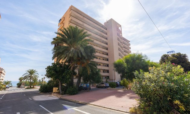 Resale - Apartment / flat -
Torrevieja - La Mata