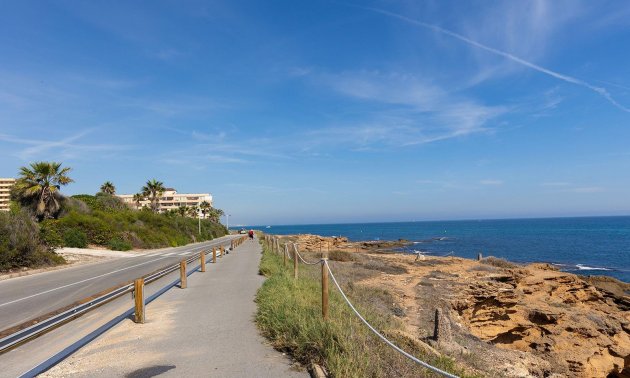 Resale - Apartment / flat -
Torrevieja - La Mata