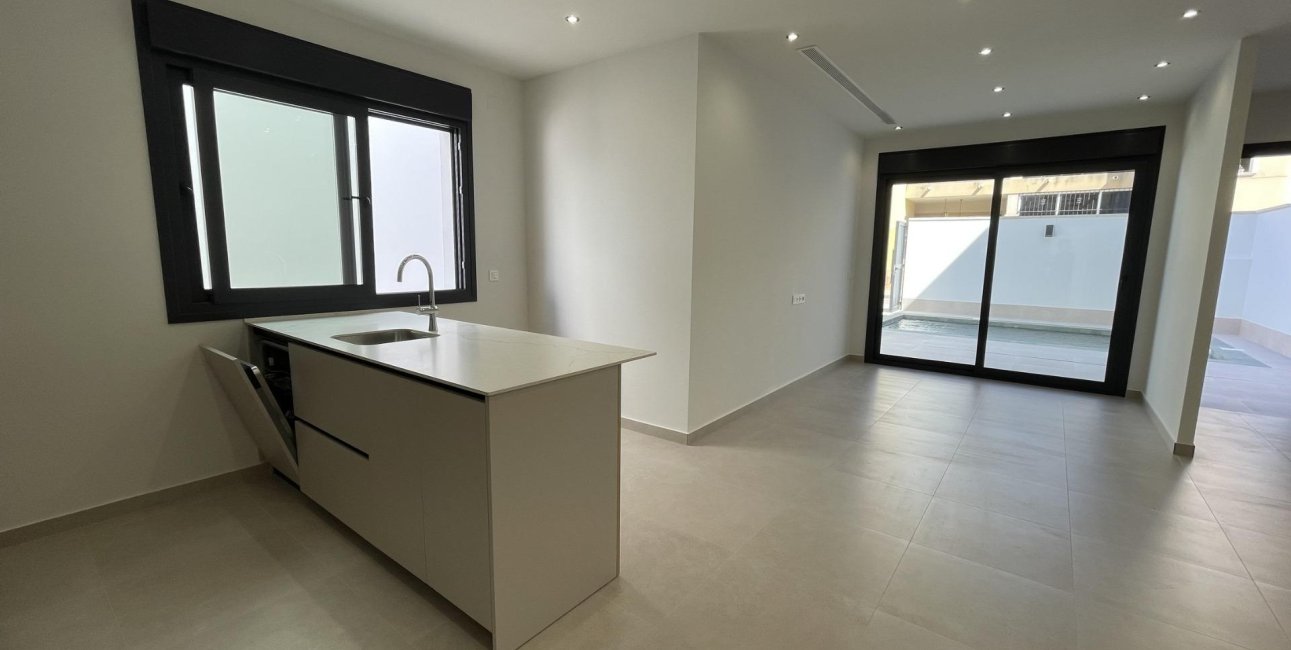 Rynek pierwotny - Willa -
Almoradí - Heredades