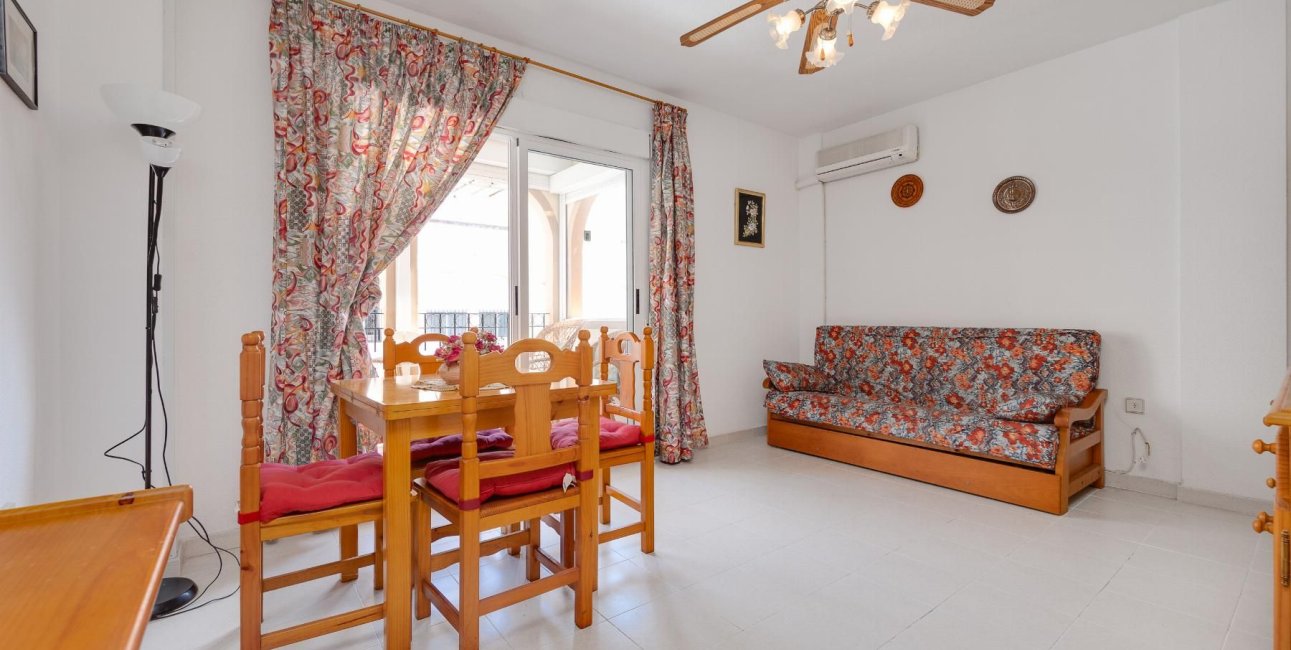 Rynek wtórny - Bungalow -
Torrevieja - La Veleta