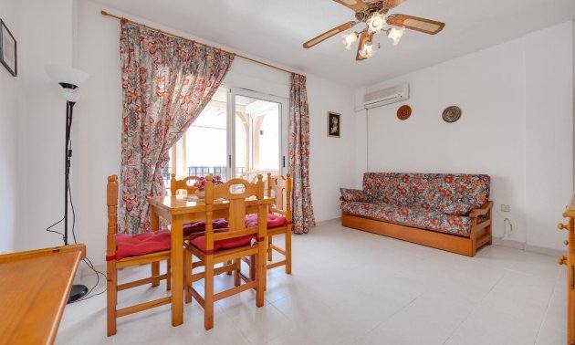 Resale - Bungalow -
Torrevieja - La Veleta