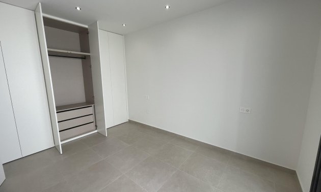 Rynek pierwotny - Willa -
Almoradí - Heredades