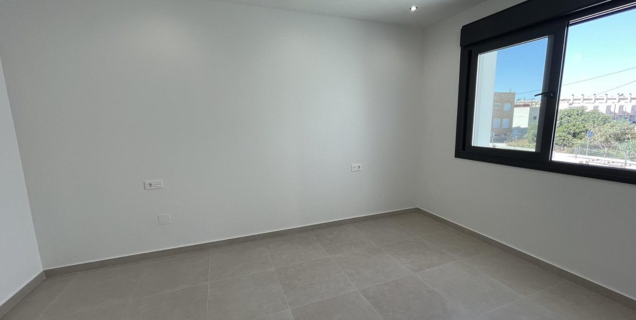 Rynek pierwotny - Willa -
Almoradí - Heredades