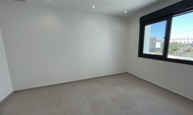 Rynek pierwotny - Willa -
Almoradí - Heredades