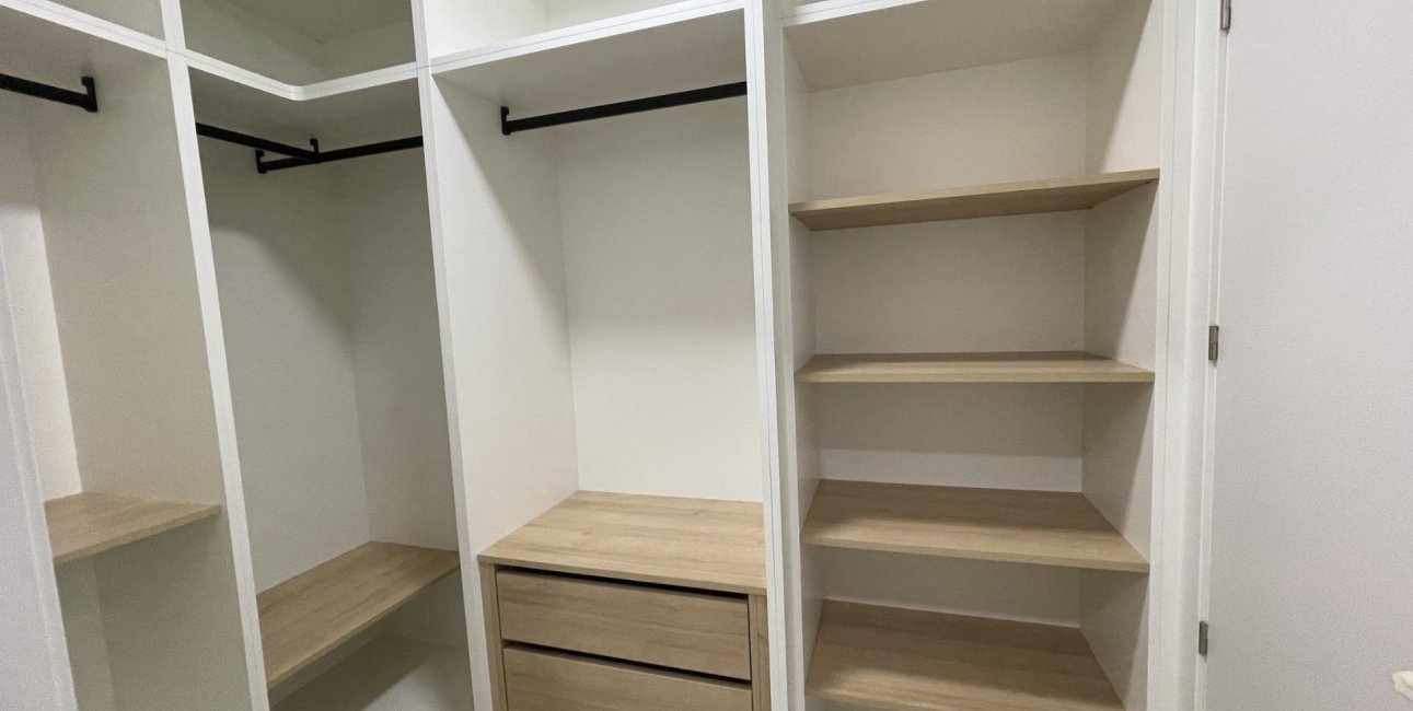 Rynek pierwotny - Willa -
Almoradí - Heredades