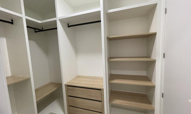 Rynek pierwotny - Willa -
Almoradí - Heredades