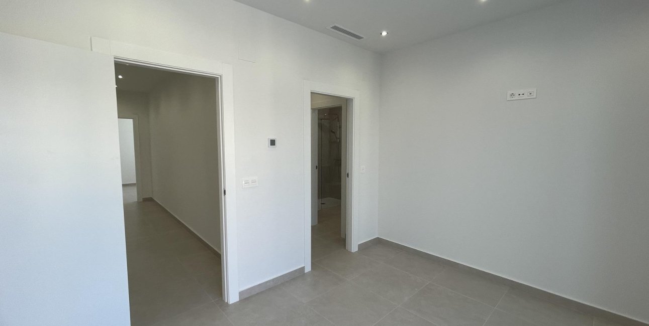 Rynek pierwotny - Willa -
Almoradí - Heredades