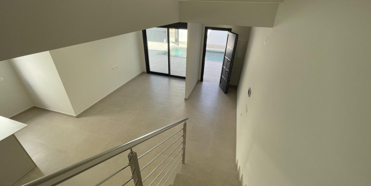 Rynek pierwotny - Willa -
Almoradí - Heredades