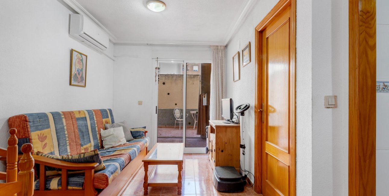 Resale - Apartment / flat -
Torrevieja - Estacion de autobuses