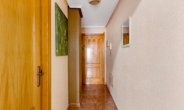 Resale - Apartment / flat -
Torrevieja - Estacion de autobuses